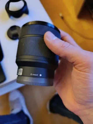 Objetivo Sony FE 3.5-5.6/28-70 OSS