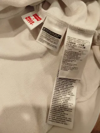 Conjunto Sudadera + Gorra Levi's X Hello Kitty