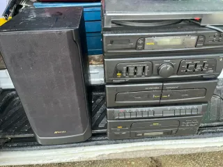 Radio Estéreo Digital con CD y Doble Cassette