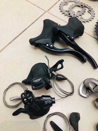 Lote piezas bicicleta (frenos, cambios, pedales)