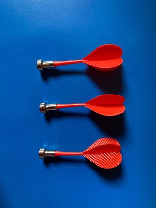 Dardos magnéticos rojos (3 unidades)