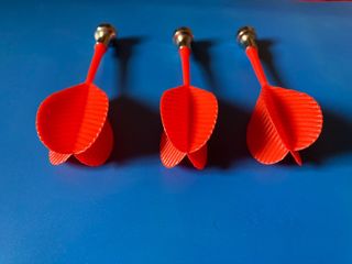 Dardos magnéticos rojos (3 unidades)