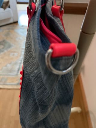 Bolso Labellau Denim con Detalles Neón