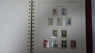 FRANCIA ALBUM 1944/1965** 800 SELLOS