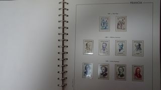 FRANCIA ALBUM 1944/1965** 800 SELLOS
