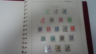 FRANCIA ALBUM 1944/1965** 800 SELLOS