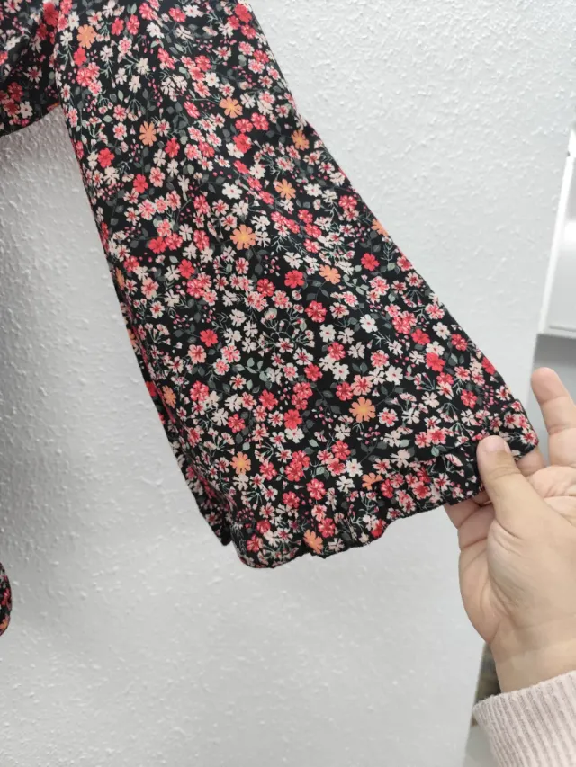 Blusa flores manga larga