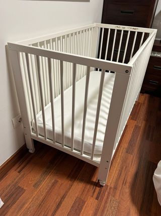 Cuna IKEA Gulliver + Colchón + Ruedas
