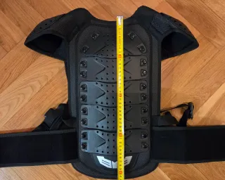 Coraza / proteccion pectoral y espalda  infantil