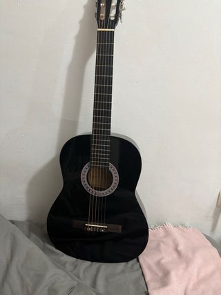 Guitarra Clásica Negra Sin Estrenar