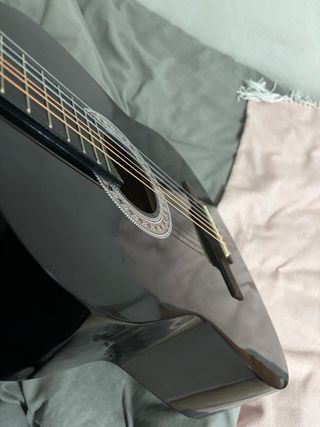 Guitarra Clásica Negra Sin Estrenar