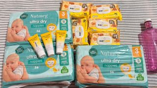 Lote productos bebé: pañales, toallitas y crema