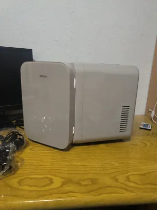 Mini nevera portátil