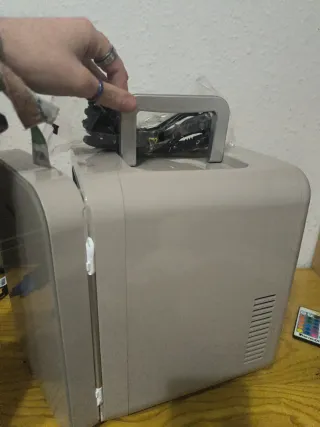 Mini nevera portátil