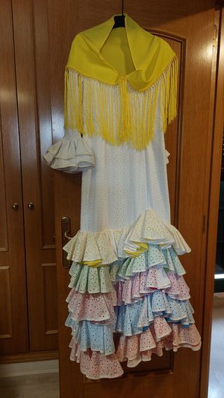 Mantoncillo Flamenco Amarillo con Flecos