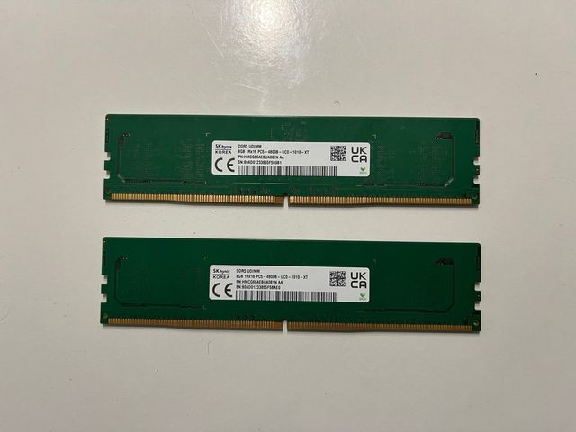 2x SK hynix DDR5 UDIMM 8GB 4800MHz