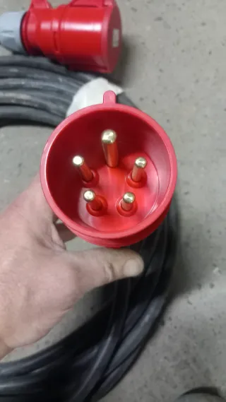 Cable alargador trifásico