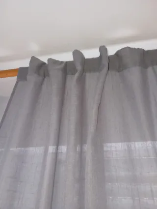 2 Cortinas grises transparentes