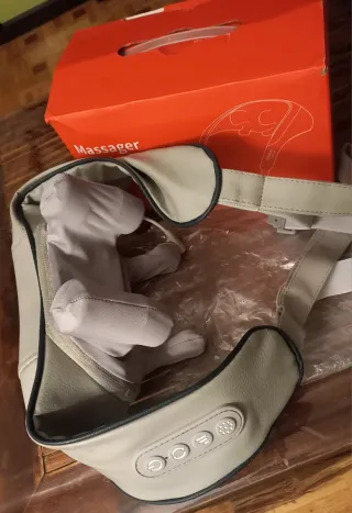 Masajeador de cuello y hombros con calor