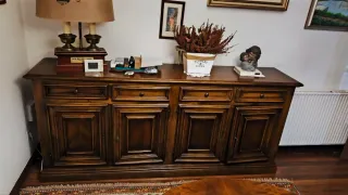 Aparador de madera maciza