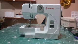 Máquina de coser Singer M1005