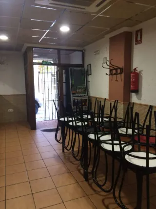 Se alquila bar/restaurante PRECIO A CONVENIR