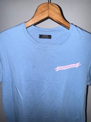 Camiseta Bershka azul talla M