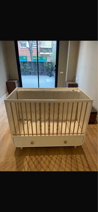 Cuna IKEA MYLLRA Con colchón