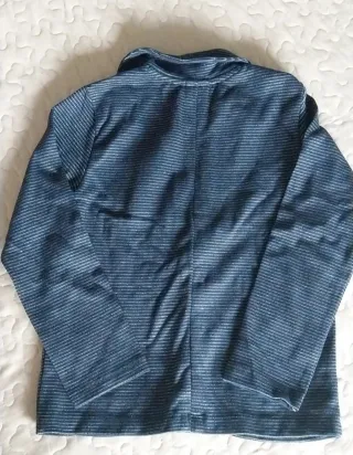 Blazer azul marinho com riscas prateadas