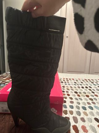 Botas negras de tacón talla 40