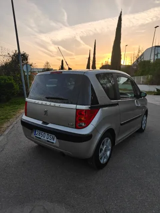 Peugeot 1007 2005