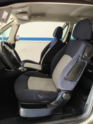 Peugeot 1007 2005