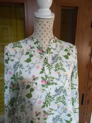 Blusa floral manga larga mujer