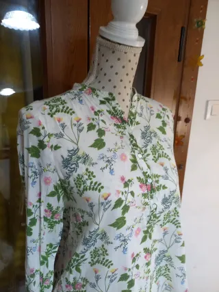 Blusa floral manga larga mujer