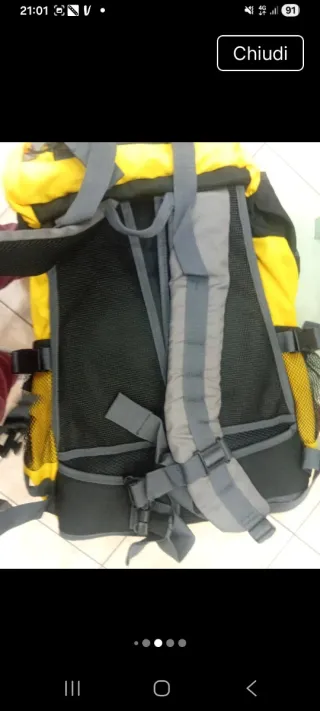 Zaino campeggio nero e giallo