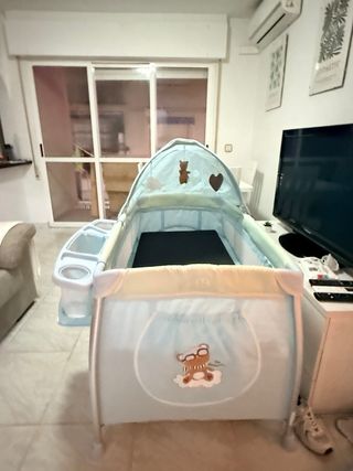 Parque cuna de viaje azul