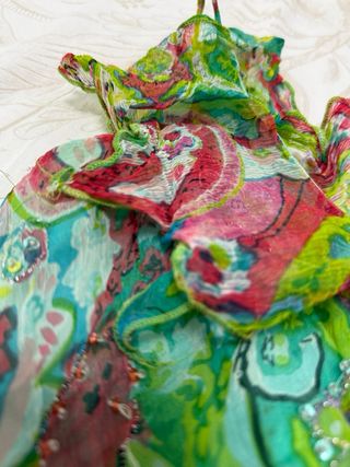 Vestido de fiesta verde y multicolor