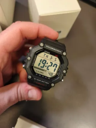 Casio AE-1600H-1AVDF Illuminator 10 años