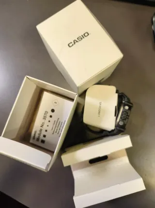 Casio AE-1600H-1AVDF Illuminator 10 años