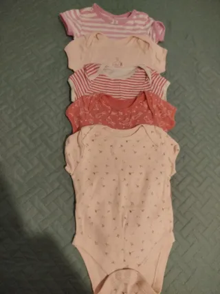 Lote 5 bodys manguita corta 0-3 meses