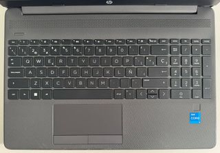 HP 250 G9 CORE I5 DOCEAVA GENERACION DISCO 512GB