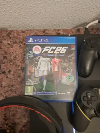 PS4 (PlayStation 4) + 2 Mandos + FC 26 mas y 1 cas