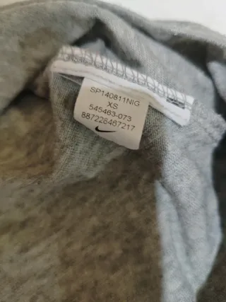 Camiseta Nike mujer gris y naranja