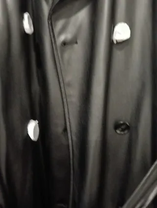 Chaqueta polipiel negra Primark Talla M