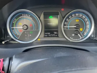 Toyota Auris Hybrid Touring Sports Advance 2015