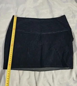 Minigonna Rose D elegante nera velluto a  righe