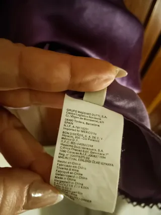 Vestido lencero morado con encaje