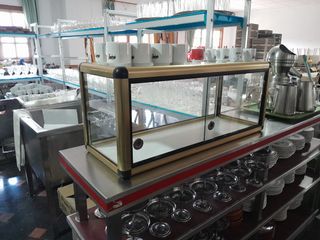 Vitrina expositora de pastelería
