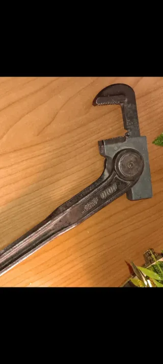 LLAVE INGLESA ANTIGUA FUNCIONA