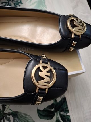 Manoletinas Michael Kors Negras y Doradas